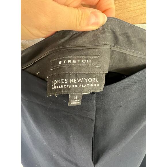 Jones New York Women's Straight Leg Stretch Dress Pant Flat Front Black Size 16 - Picture 2 of 5